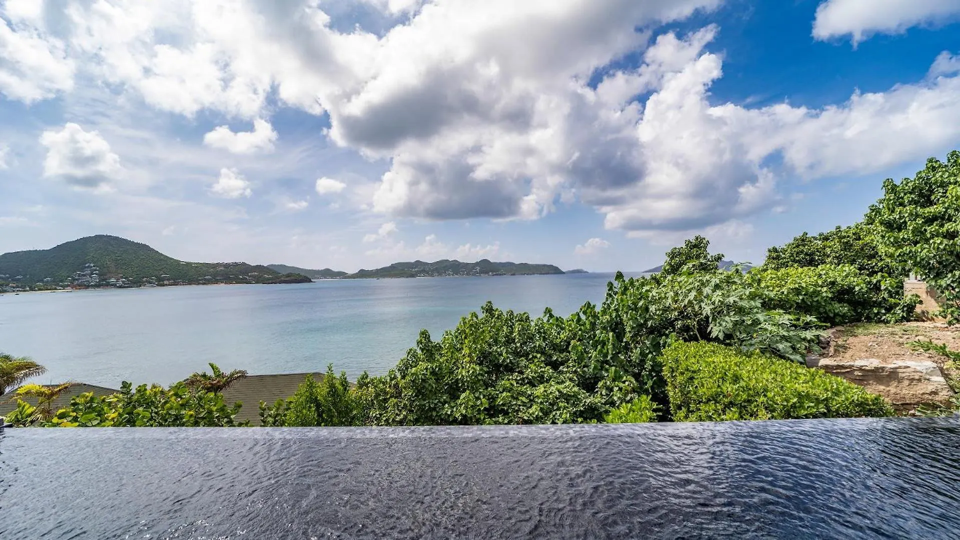 Luxurious Villa With An Ideal Location St. Barthelemy 생 바르텔레미